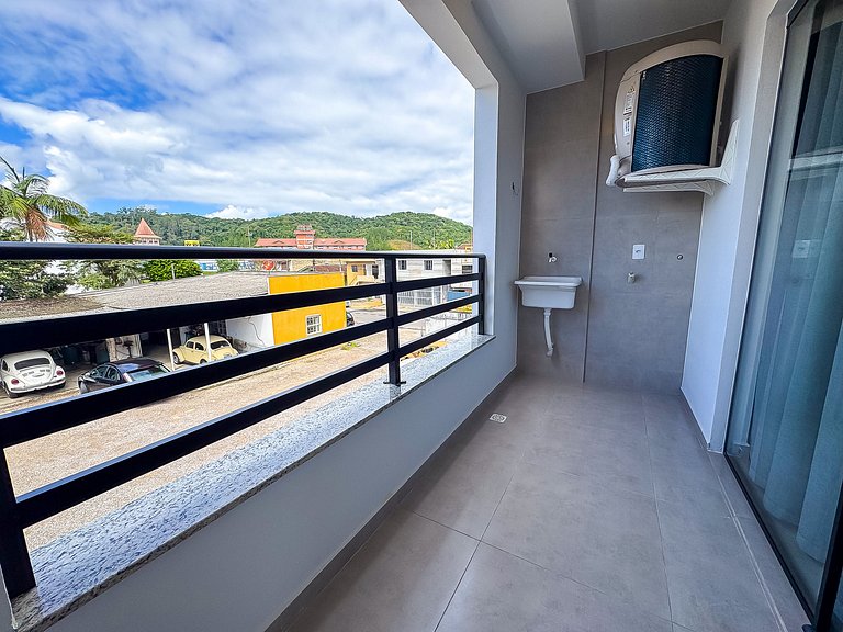 Apto Centro p/ 4 | varanda + garagem
