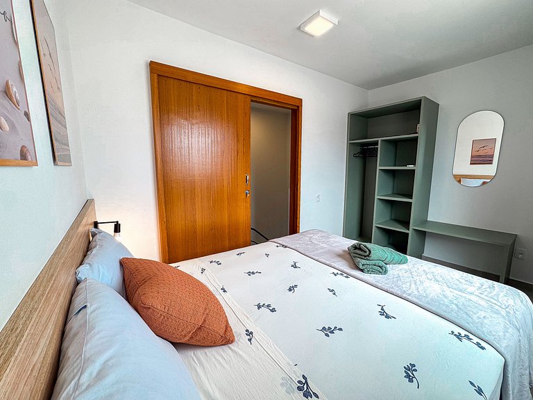 Loft no Centro c/ mezanino e vaga p/ 4 p