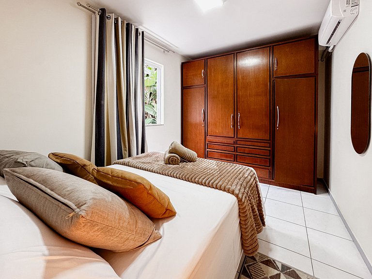 Centro Brusque | 2 Quartos com churrasq e ar cond
