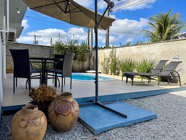 Casa c/ piscina e churrasqueira para até 6 pessoas