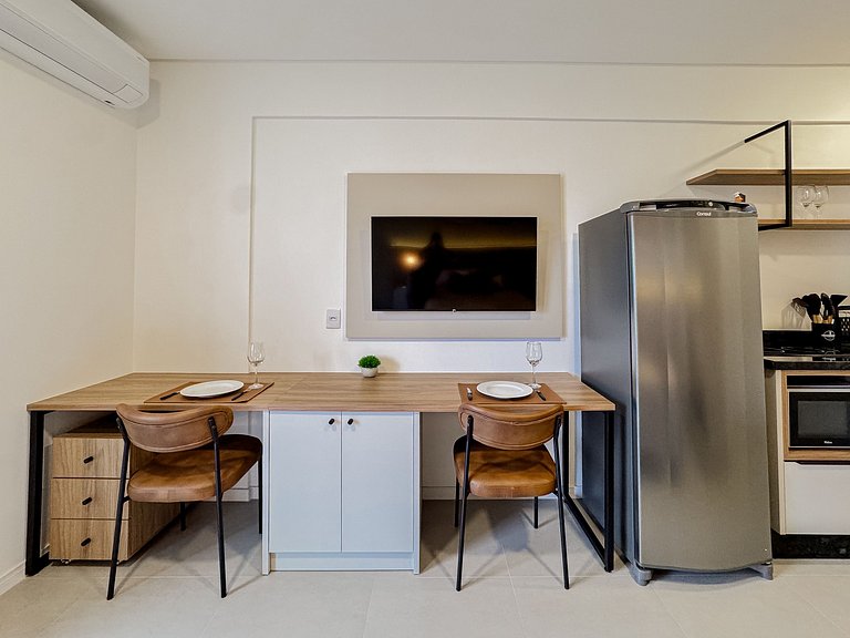 Flat confortável com garagem | Sta Terezinha
